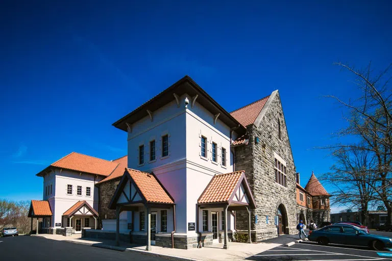 Exterior of Murphy Hall