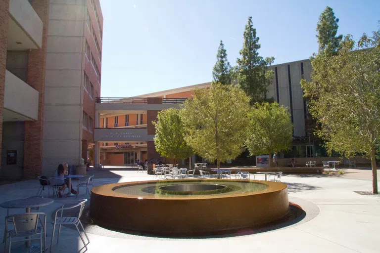 Fountain in courtyard of Business Administration and Business Administration - C Wing buildings.