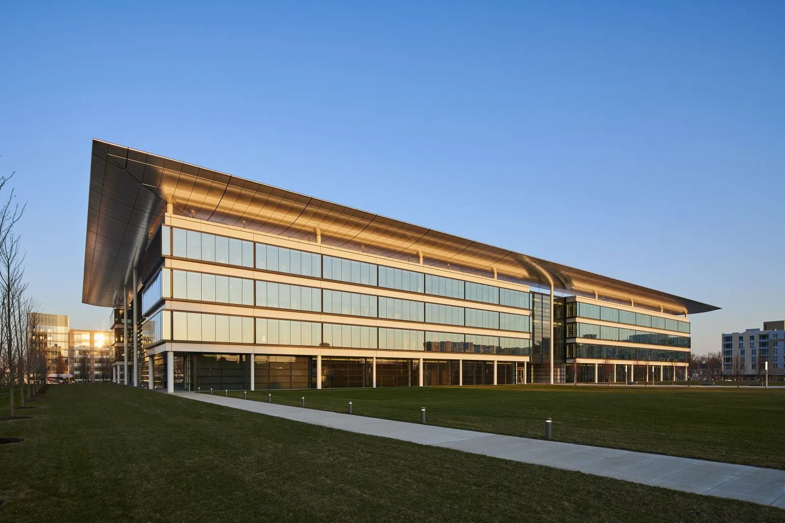 Exterior of the Samson Pavilion on CWRU's Health Education Campus