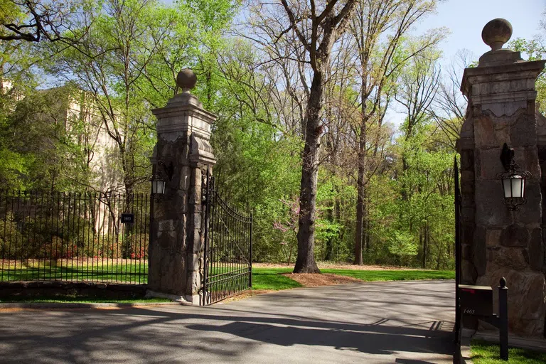 Lullwater Preserve Entrance