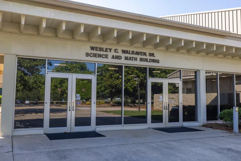 Walraven building exterior entrance