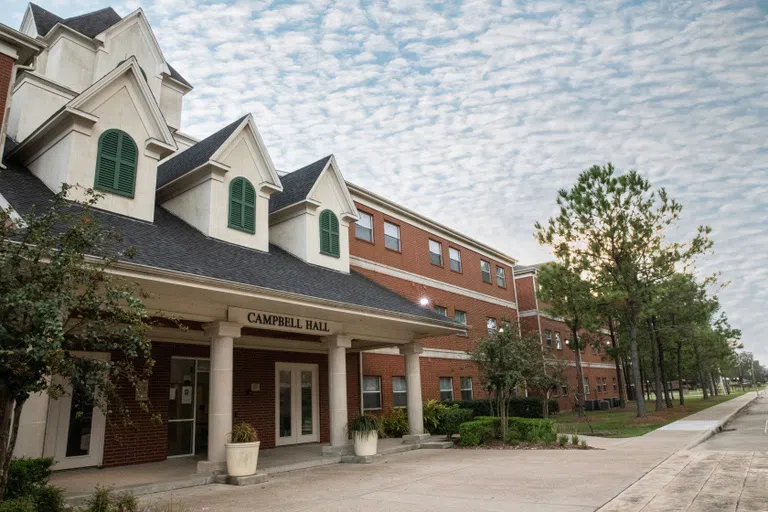 picture of front of campbell hall