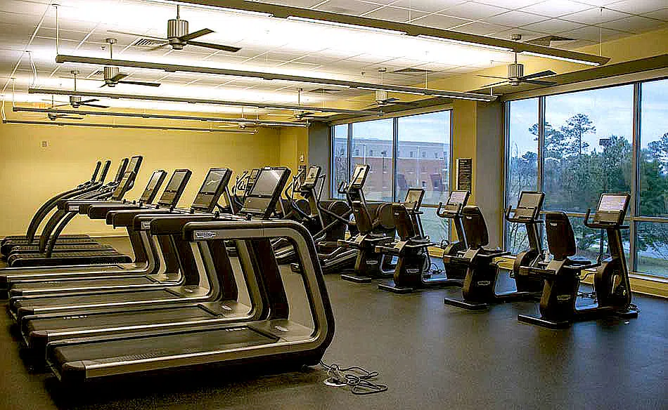 Cardio equipment located in the RWC.