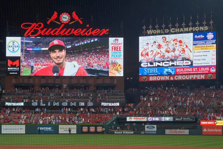 Big Red "M" on the scoreboard at Busch Stadium