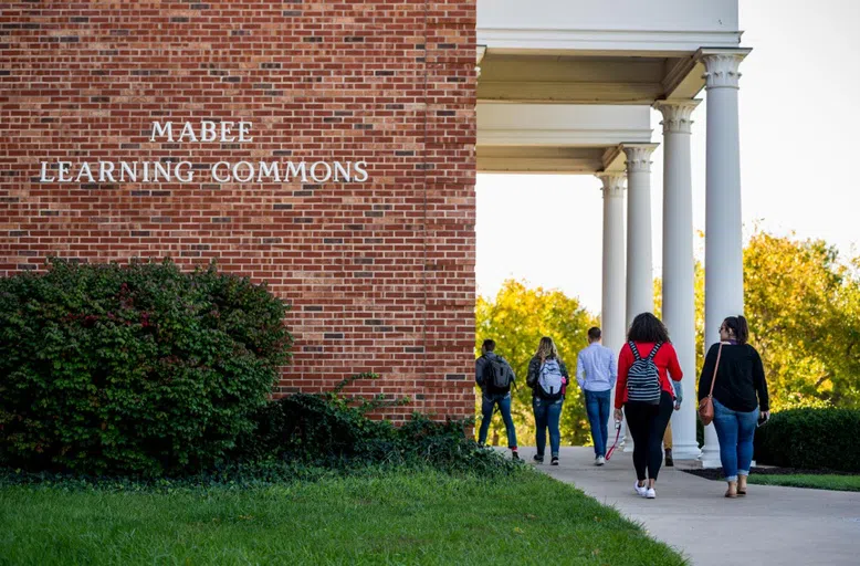 Mabee Learning Commons Exterior 2