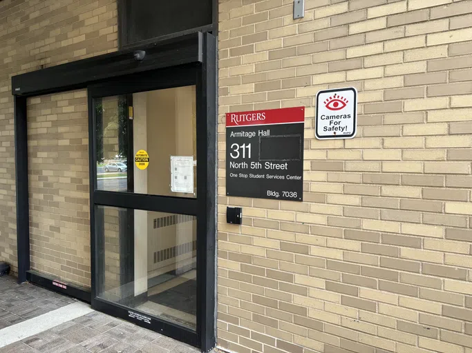 The entrance to the One Stop Office can be found on the side of Armitage Hall! 