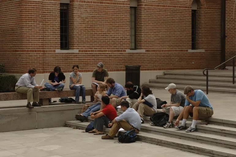 Rice University's Sewall Hall outdoor classroom space