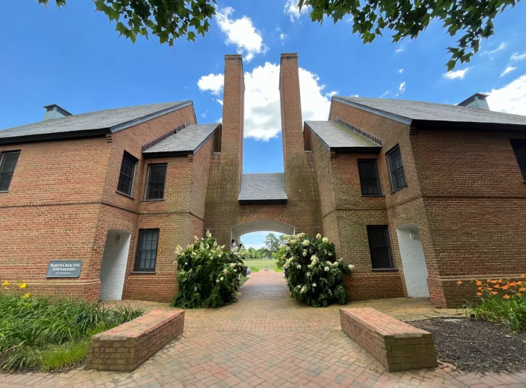 The archway which divides the north and south crescent townhouses.