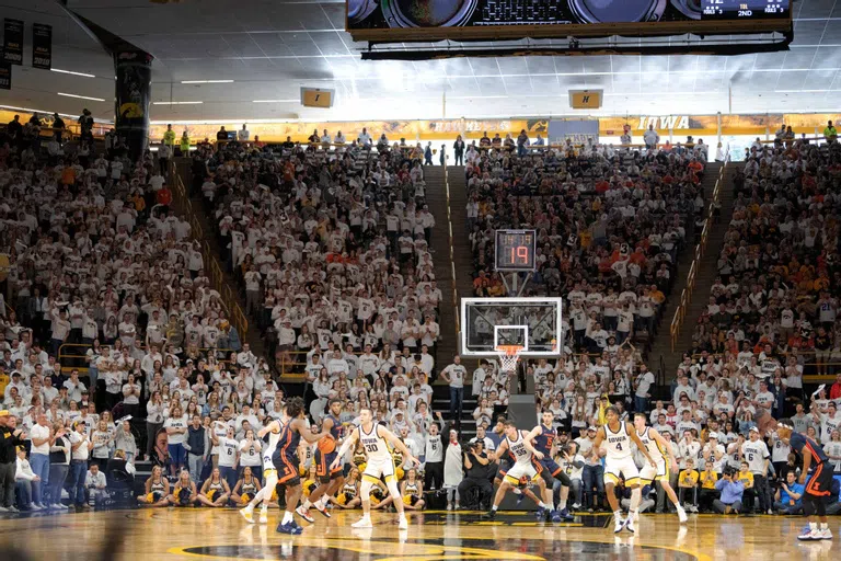 Crowd inside Carver-Hawkeye arena watching men's basketball game