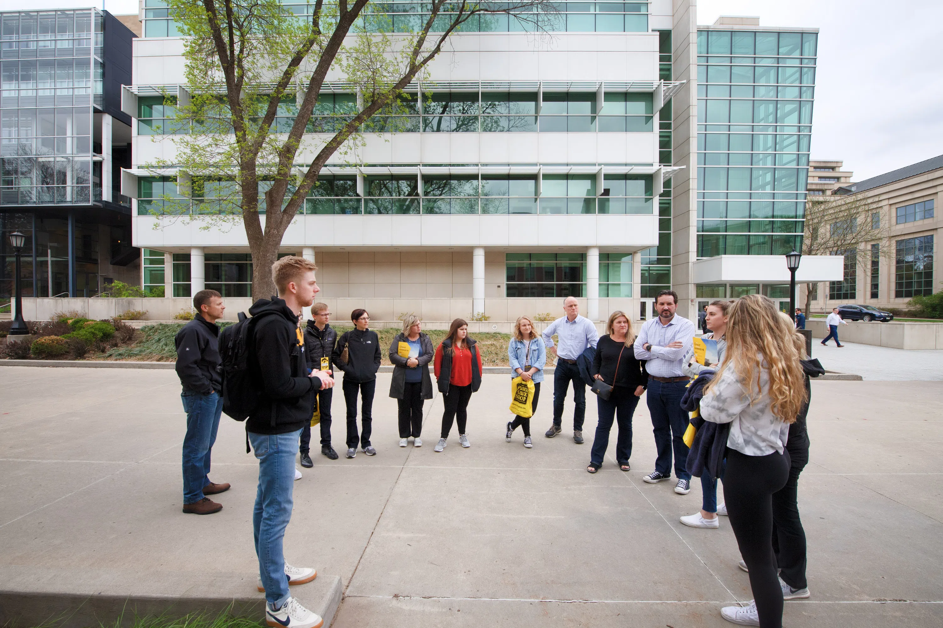 Group of students gathered outside the Pomerantz Center building before a campus tour.