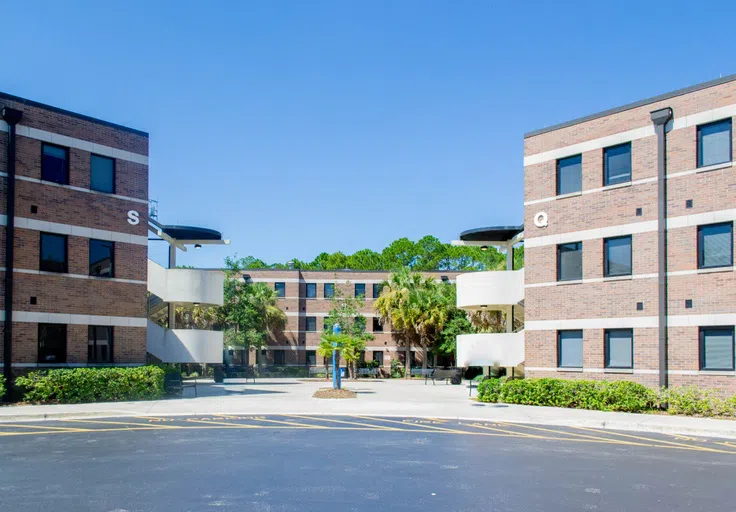 Exterior of the Osprey Crossings buildings