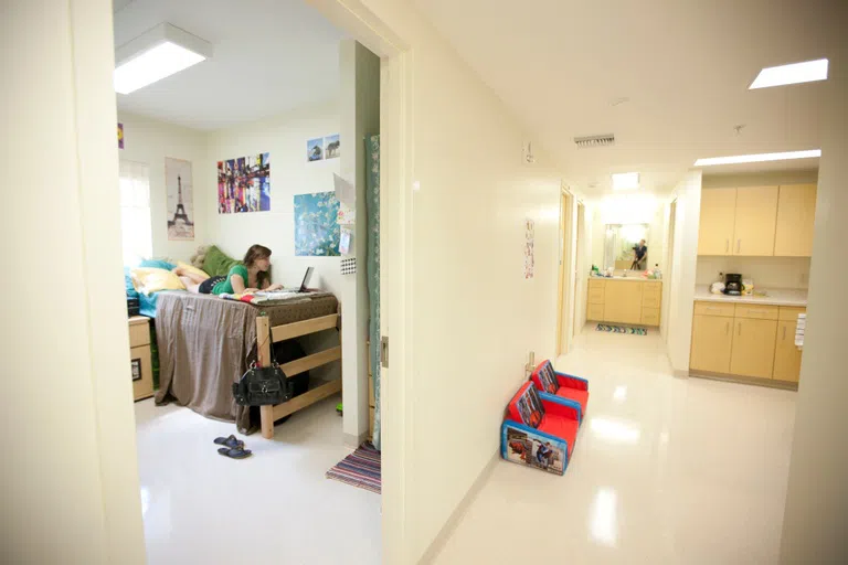 Osprey Fountains shared living space and a student in their private room