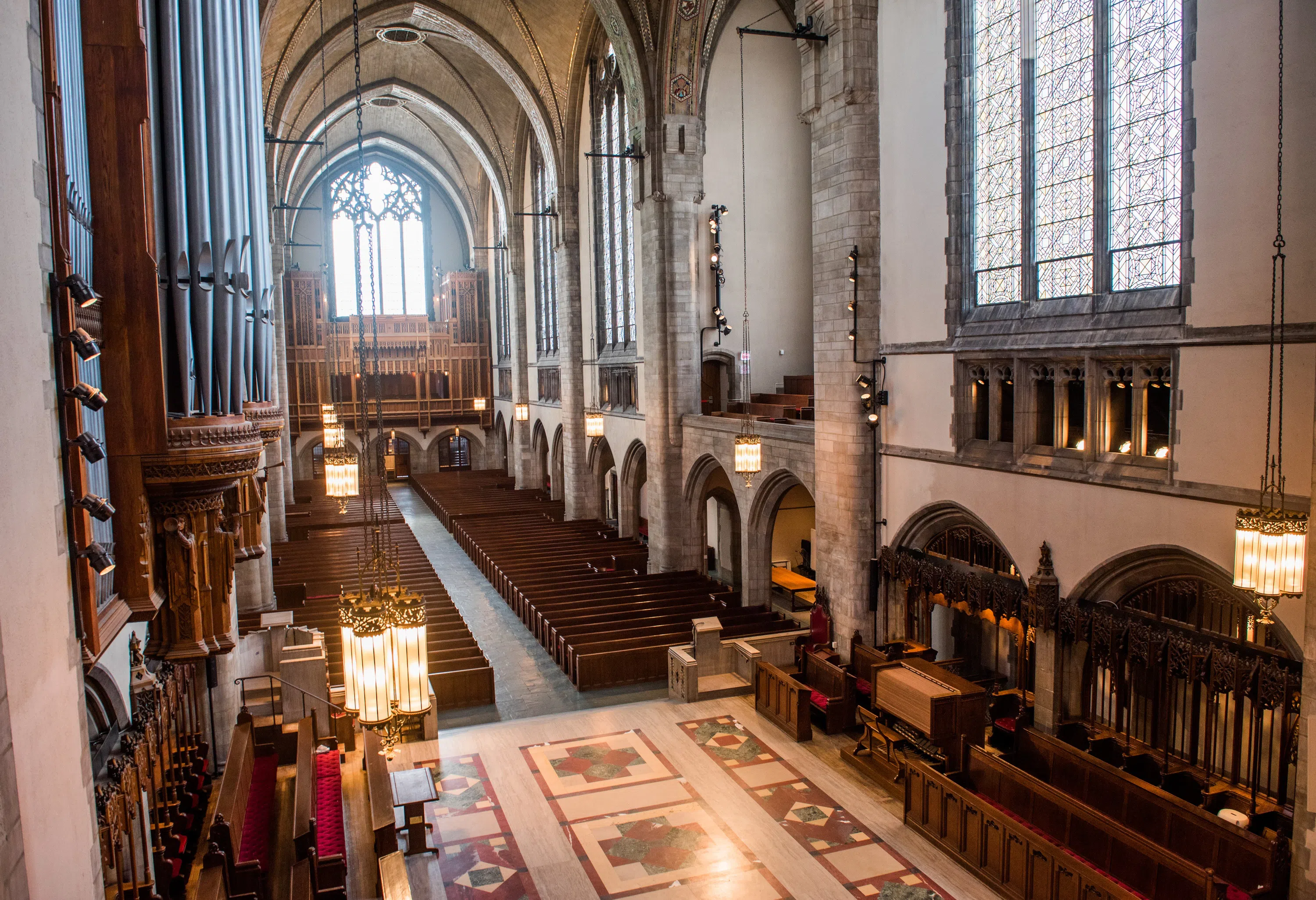 Interior shot of Rockefeller chapel facing the empty pews