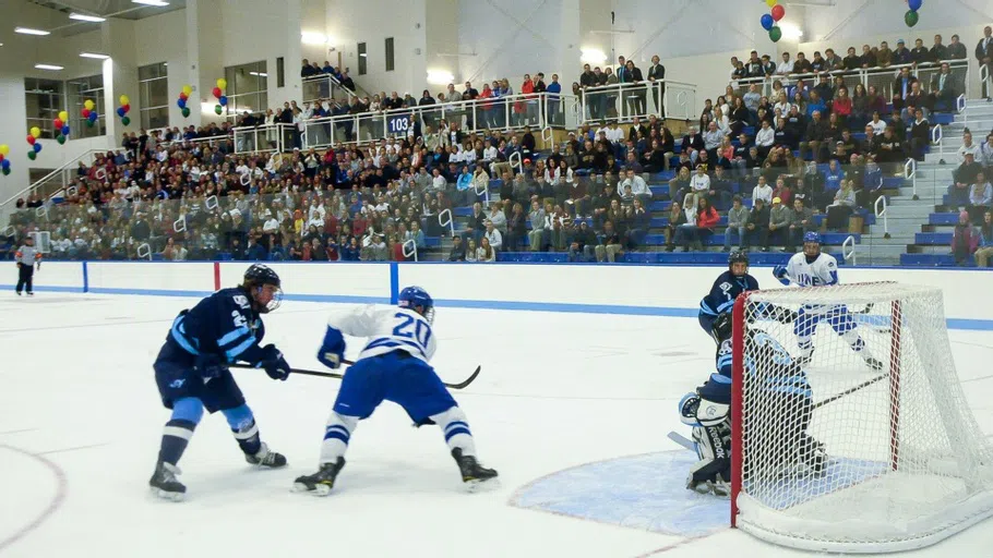 Ice hockey rink in Alfond Forum