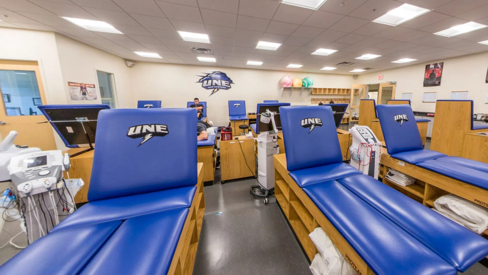 Varsity sports recovery room in Alfond Forum