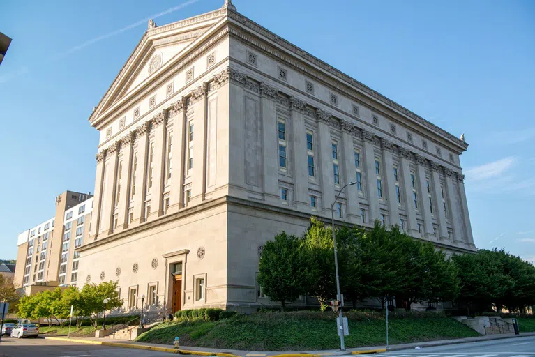 Exterior photo of Alumni Hall