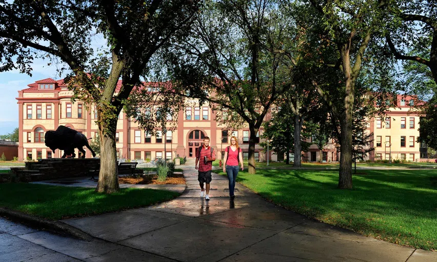 Minard Hall is known as one of the most artistic buildings on campus, offering students a variety of study spaces and classrooms. Home to two different academic colleges, students are able to meet and interact with a variety of students both within and outside of their own academic interests.